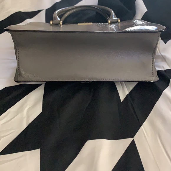 Kate Spade purse with Crossbody strap - Picture 10 of 16
